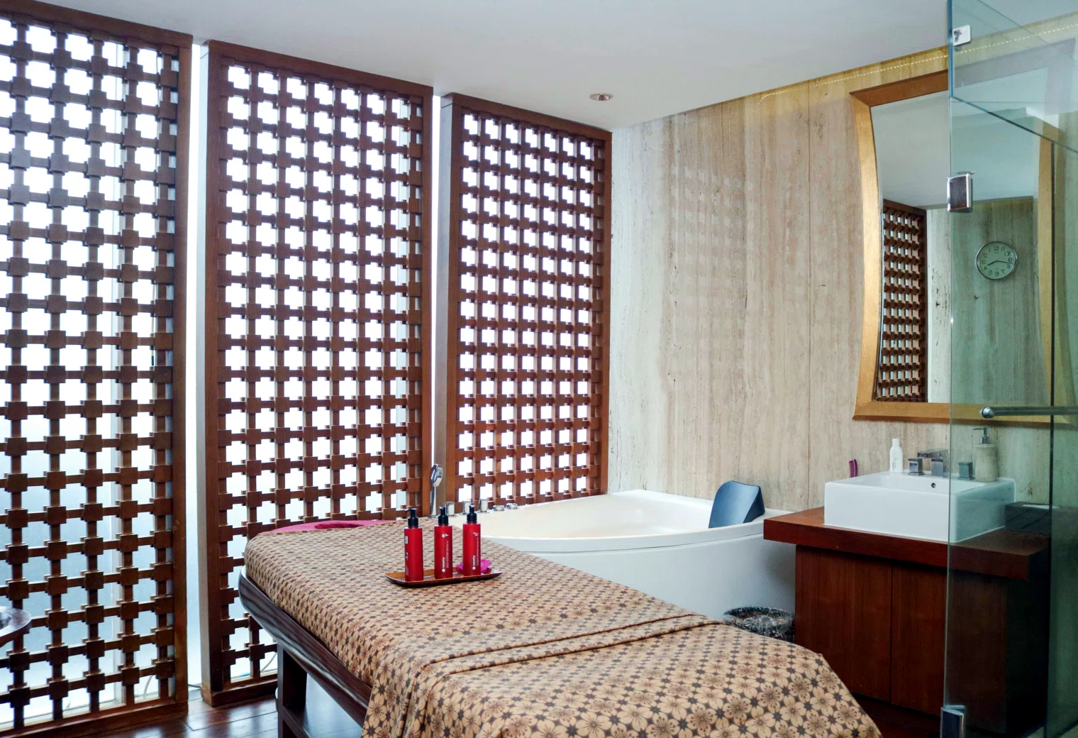 Facial Treatment Bed — photographic procurement reference image